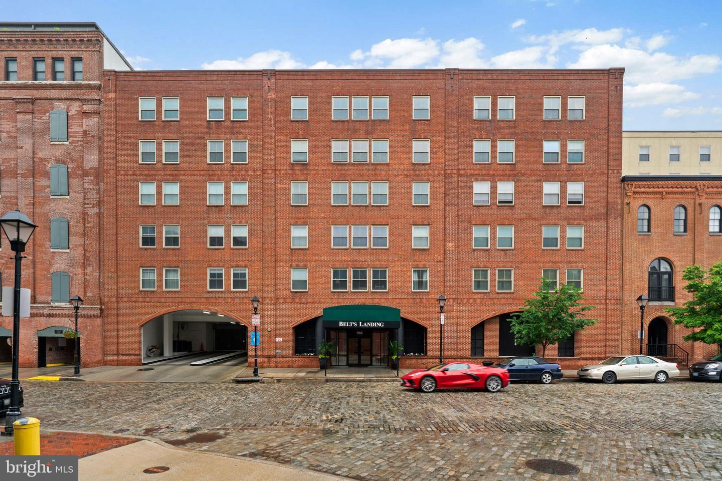 960 Fell Street - 402