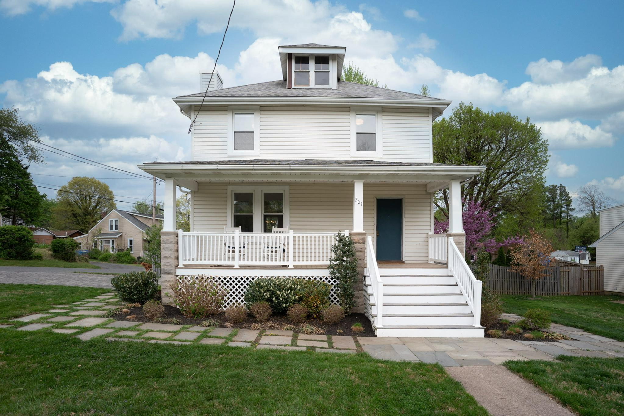 201 Kenwood Avenue